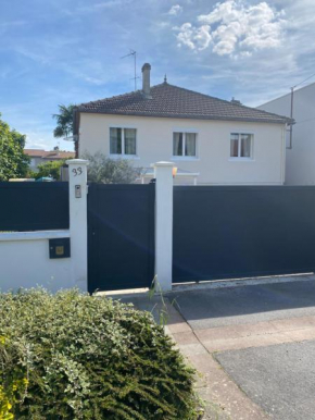 appart studio complet RDC de maison avec extérieur